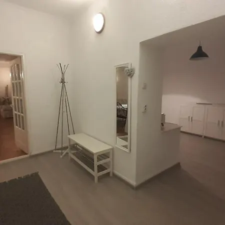 Siren In Center Apartment *